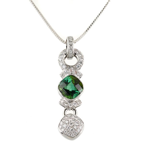 



MASSONI NECKLACE IN 18KT WHITE GOLD WITH A PENDANT 