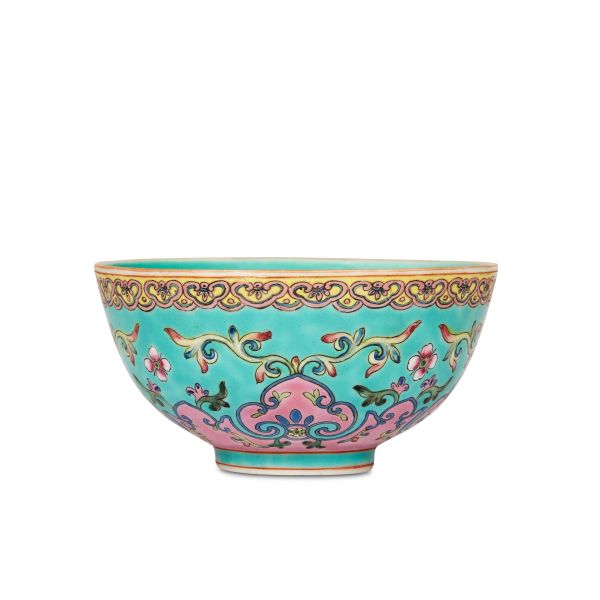 



ENAMELLED PORCELAIN BOWL, CHINA, XX C.
