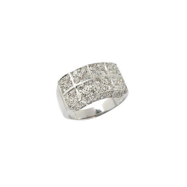 



DIAMOND WIDE BAND RING IN 18KT WHITE GOLD