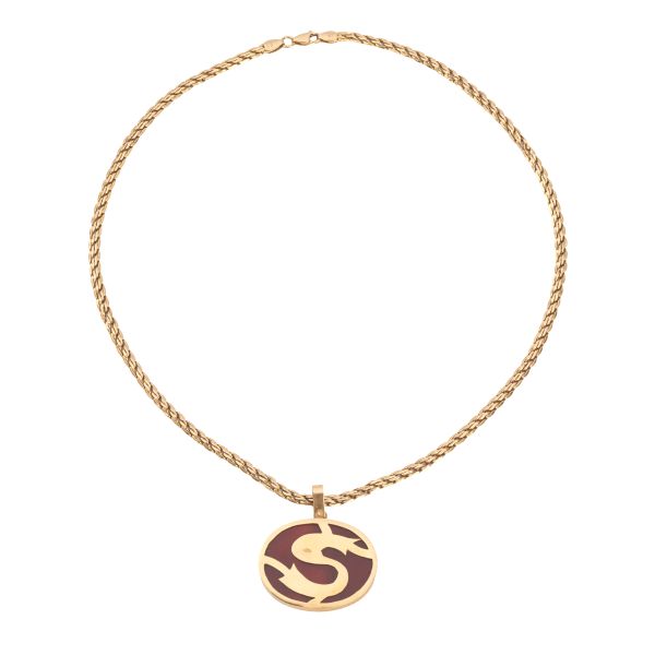 CHAIN NECKLACE WITH A PENDANT IN 18KT YELLOW GOLD  