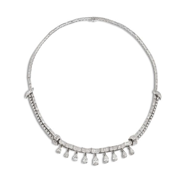 DIAMOND NECKLACE IN 18KT WHITE GOLD