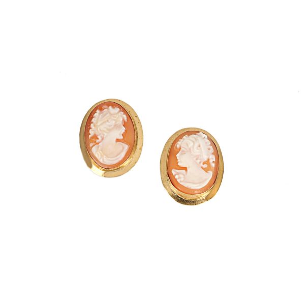 



CAMEO EARRINGS IN 18KT YELLOW GOLD