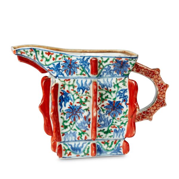 



PORCELAIN EWER, CHINA, XX C.