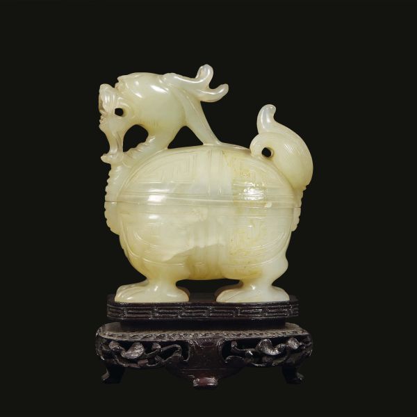 A CONTAINER WITH CARVED QILIN-SHAPED LID, CHINA, QING DYNASTY, 19TH CENTURY