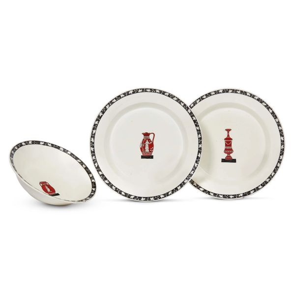 



A PAIR OF FERDINANDO DEL VECCHIO TRAYS AND BOWL, NAPLES, CIRCA 1820