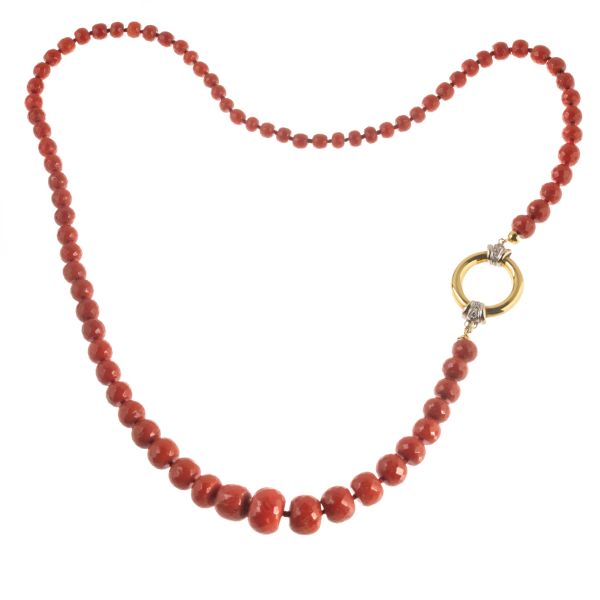 



CORAL NECKLACE IN 18KT TWO TONE GOLD