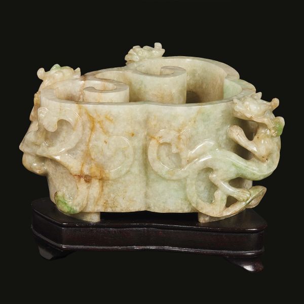 A JADE CONTAINER, CHINA, QING DYNASTY, 19TH CENTURY