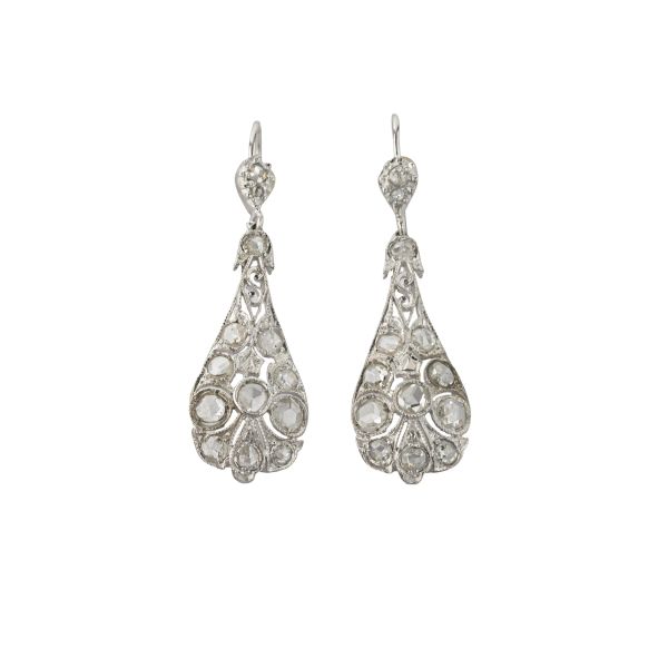 



ROSE CUT DIAMOND PAIR OF EARRINGS IN PLATINUM