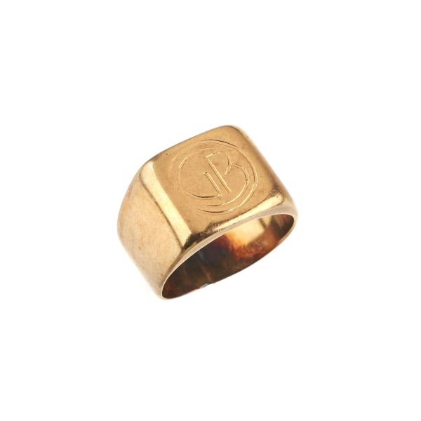 



CHEVALIER RING IN 18KT YELLOW GOLD 