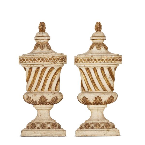 A PAIR OF DECORATIVE URN-SHAPED PIEDMONT PANELS, 18TH CENTURY