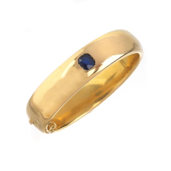 BANGLE BRACELET IN 18KT YELLOW GOLD