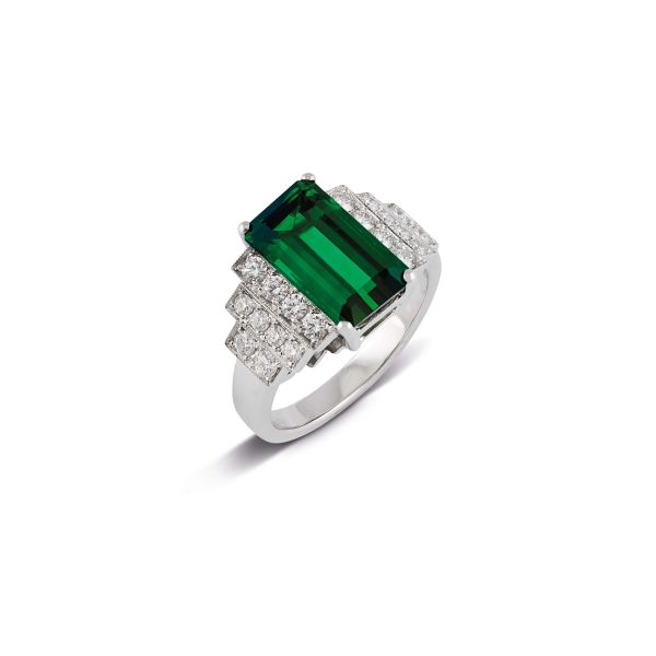 



TOURMALINE AND DIAMOND RING IN 18KT WHITE GOLD