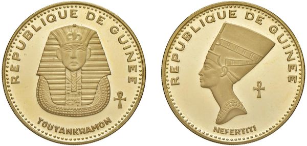GUINEA. REPUBBLICA. DUE MONETE IN ORO 900 DA 5.000 FRANCHI 1970 CIASCUNA IN ASTUCCIO ORIGINALE E CERTIFICATO DI EMISSIONE