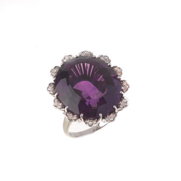 FLORAL MOTIF AMETHYST AND DIAMOND RING IN 18KT WHITE GOLD