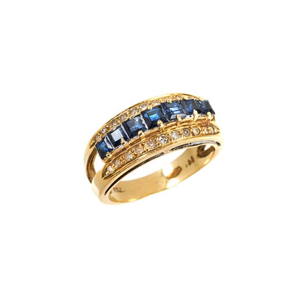 SAPPHIRE AND DIAMOND RING IN 18KT YELLOW GOLD