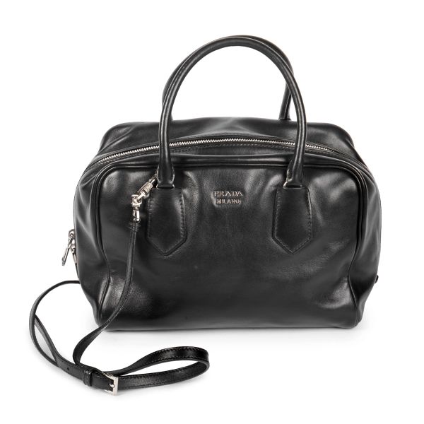 



PRADA LEATHER TOTE