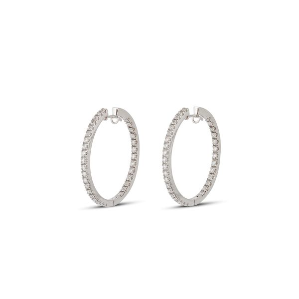 



DIAMOND HOOP EARRINGS IN 18KT WHITE GOLD