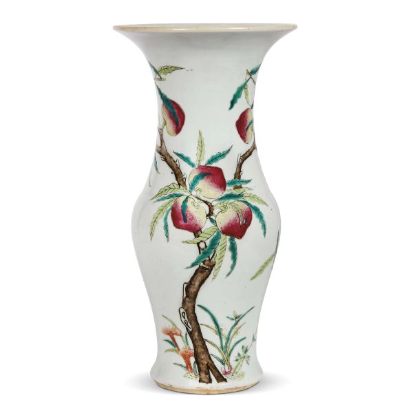 A VASE WITH PEACH BRANCHES, CHINA, QING DYNASTY, 19TH-20TH CENTURY