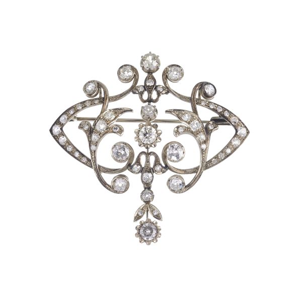 



SPILLA CON DIAMANTI