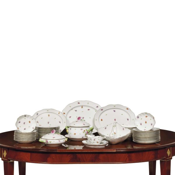 AN HEREND TABLE SERVICE, HUNGARY, 20TH CENTURY