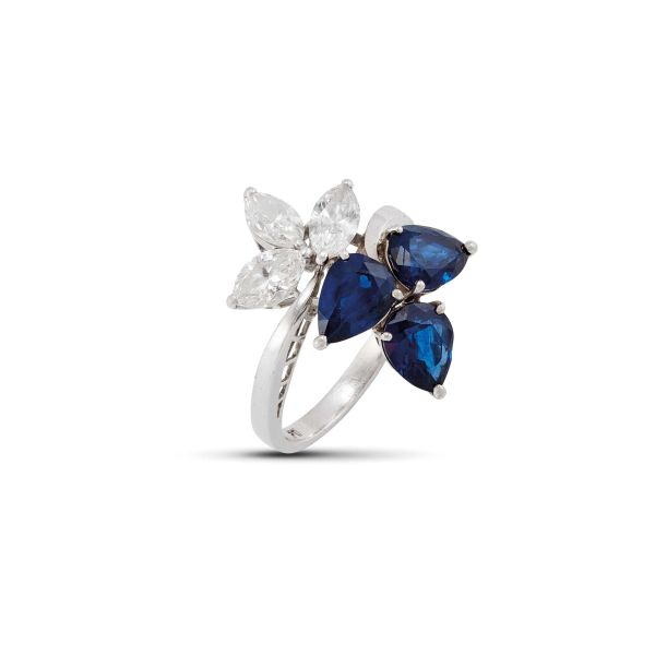 



ANELLO CON ZAFFIRI E DIAMANTI