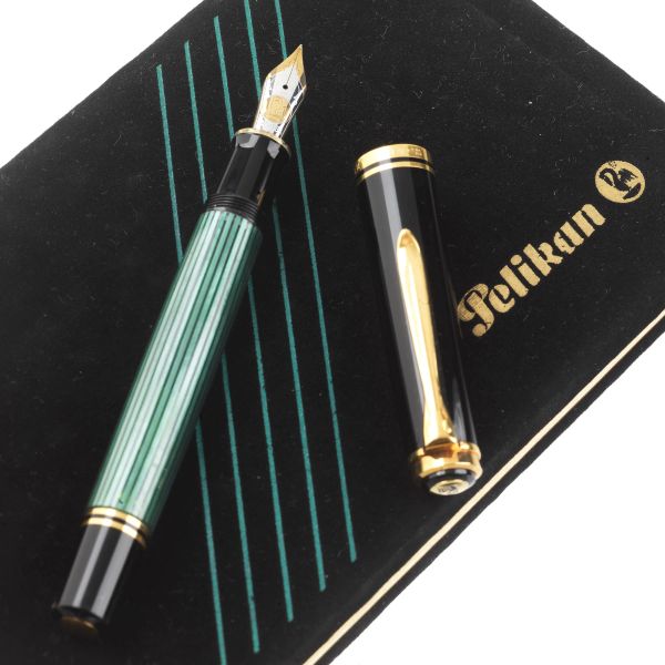 PELIKAN M800 SOUVERAN GREEN/BLACK FOUNTAIN PEN