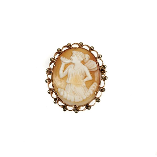 



CAMEO BROOCH IN 18KT YELLOW GOLD
