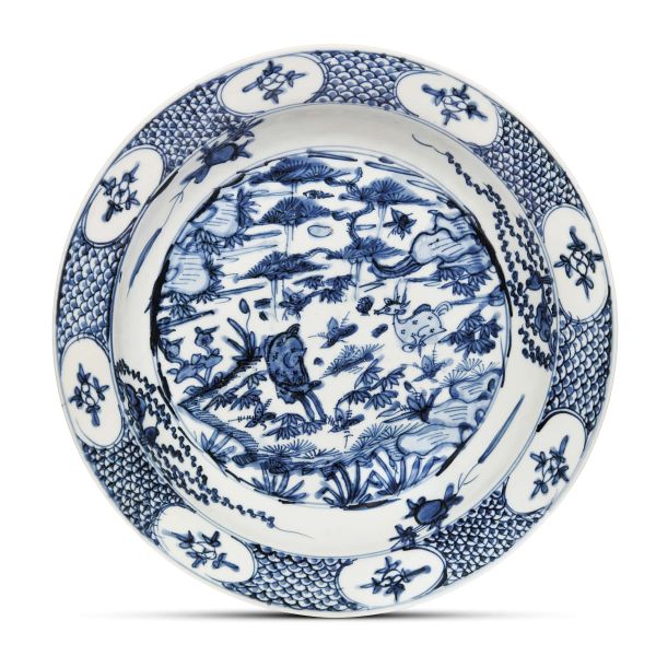 A PLATE, CHINA, MING DYNASTY, 16TH-17TH CENTURY