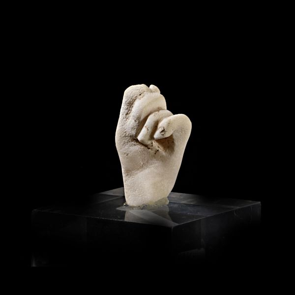 



MANO MINIATURISTICA