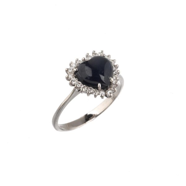 SAPPHIRE AND DIAMOND RING IN 18KT WHITE GOLD