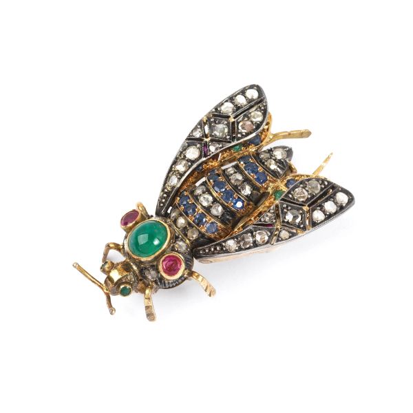 BIG FLY-SHAPED MULTI GEM BROOCH IN GOLD AND SILVER