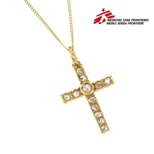 NECKLACE WITH A CROSS IN 18KT YELLOW GOLD