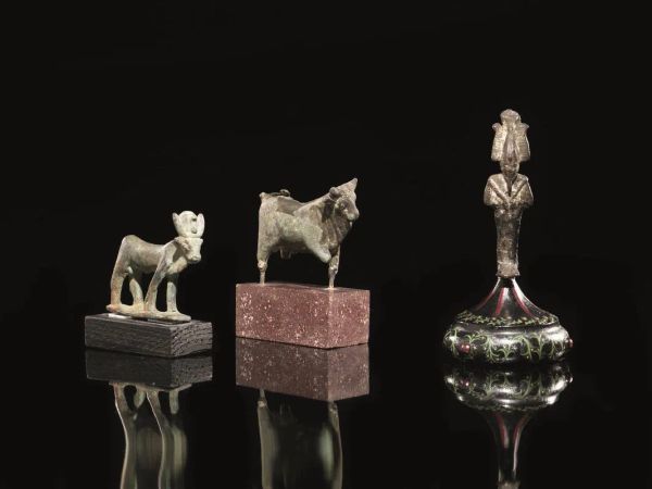  Materia e tecnica:  bronzo fuso a cera persa e cesellato 