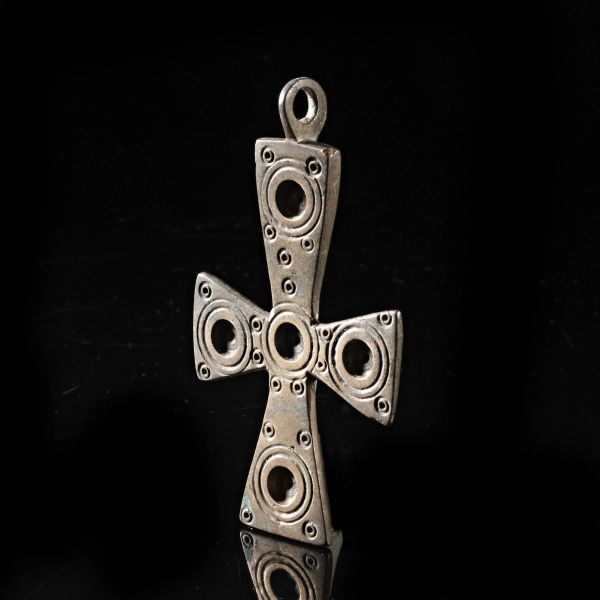 PENDENTE A CROCE