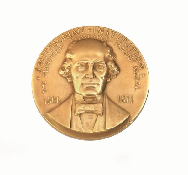 SMITHSONIAN INSTITUTION, THE MATTHEW FONTAINE MAURY MEDAL