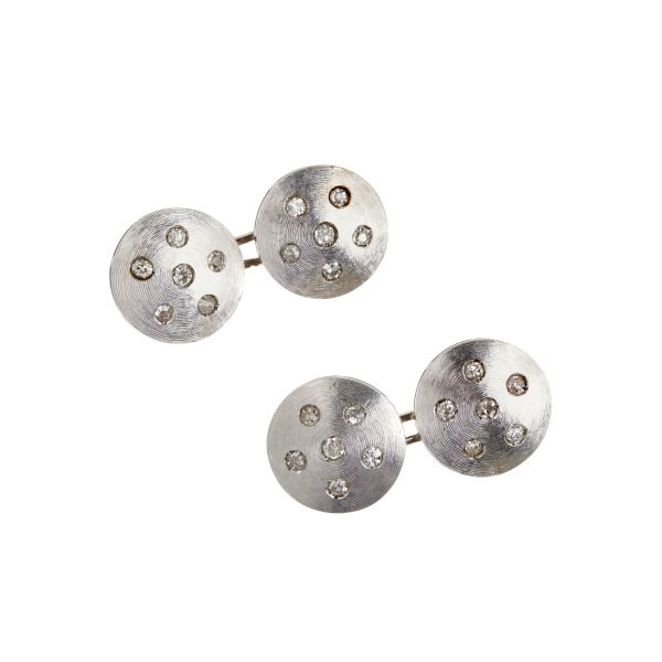 DIAMOND ROUND CUFFLINKS IN 18KT WHITE GOLD 