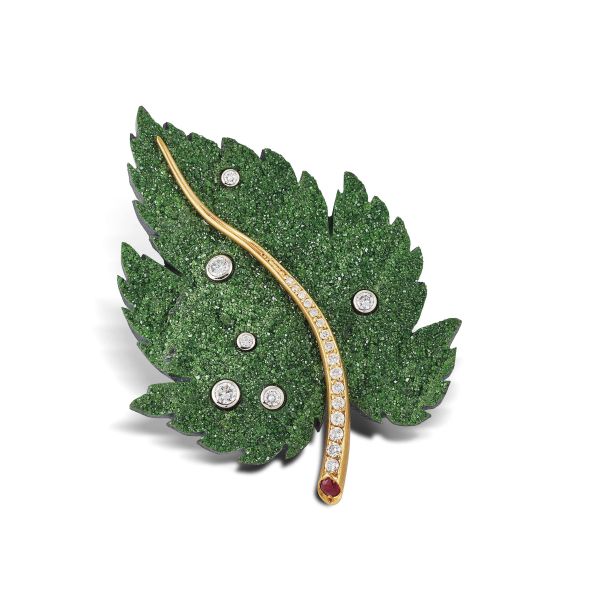 



ENGLICH &amp; WAGNER LEAF BROOCH IN UVAROVITE AND 18KT TWO TONE GOLD 