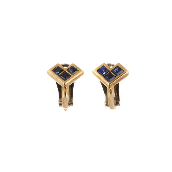 



PAIR OF EARRINGS WITH SAPPHIRES