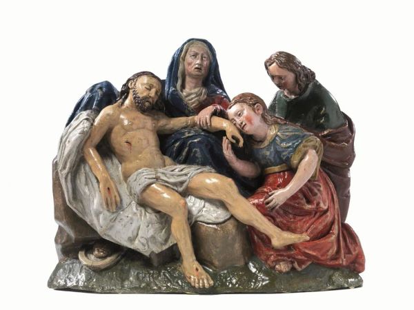  Gruppo scultoreo, Nord Europa, sec. XVII,  La deposizione di Cristo, la Vergine con le Pie donne, in legno policromo intagliato e scolpito, cm 45x60  
