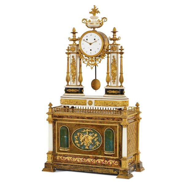 A FRENCH CLOCK WITH MUSICAL MOVEMENT, LATE 18TH CENTURY
