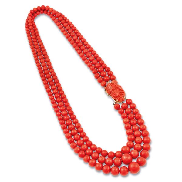 



CORAL NECKLACE IN 18KT YELLOW GOLD