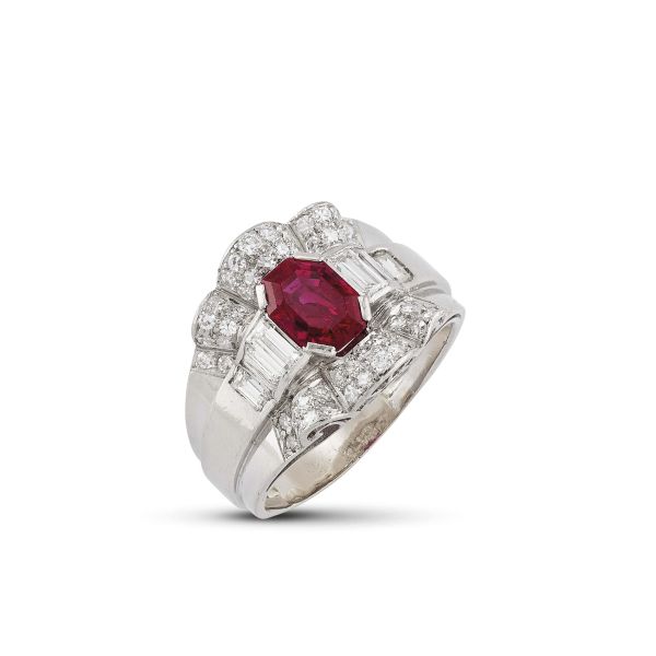 



RUBY AND DIAMOND BAND RING IN PALTINUM