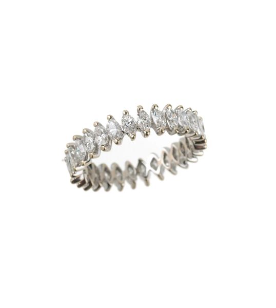 



ANELLO ETERNITY CON DIAMANTI