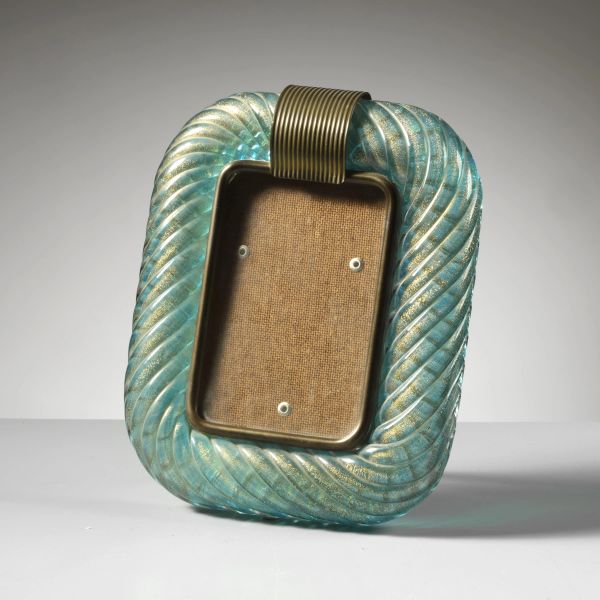 



BLUE GLASS FRAME 