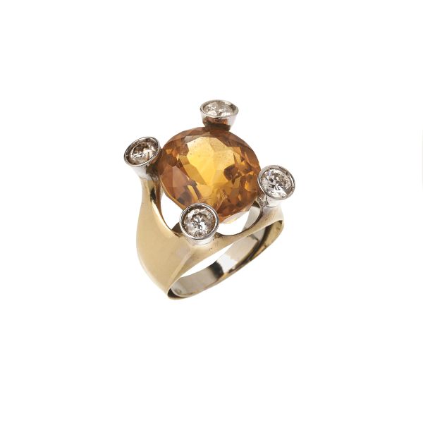 



ANELLO CON QUARZO CITRINO E DIAMANTI 