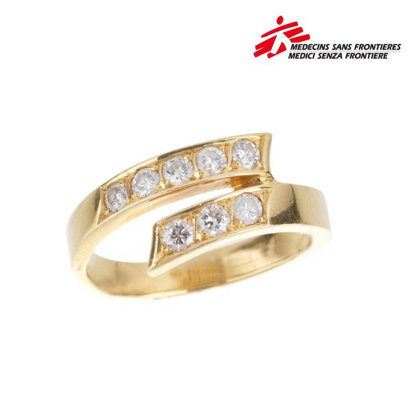 CONTRARIE DIAMOND RING IN 18KT YELLOW GOLD