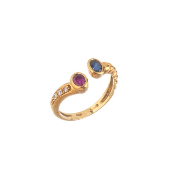 MULTI-GEM CONTRARIE RING IN 18KT YELLOW GOLD