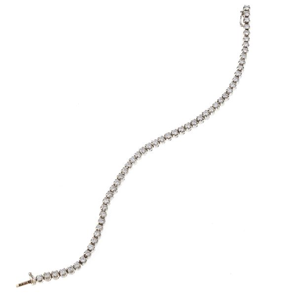 



DIAMOND TENNIS BRACELET IN 18KT WHITE GOLD