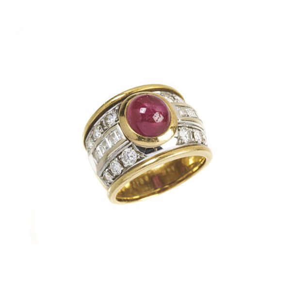 



RUBY AND DIAMOND BAND RING IN 18KT TWO TONE GOLD