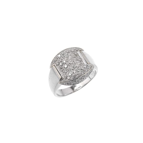 



DIAMOND RING IN 18KT WHITE GOLD